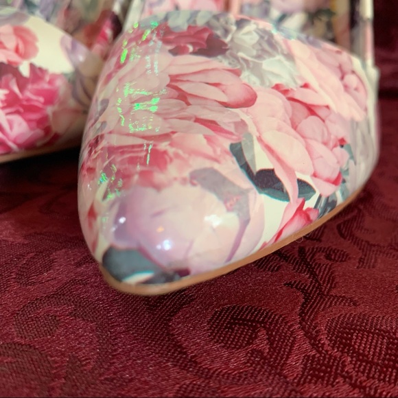 Elle Patent "Pleather" Floral Pastel Pointed Straight Toe Stiletto Pumps Size 10 - Picture 13 of 14